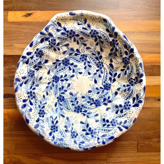 Handbemalte Talavera-Vase aus Santa Catarina, Mexiko – florale Muster, blau-weiße Farbgebung, zertifiziertes Unikat aus traditioneller mexikanischer Handwerkskunst.